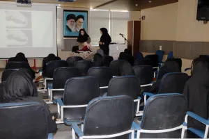 کارگاه آموزشی « آشنایی با راهنمای کشوری خدمات مامایی و زایمان و مدیریت زایمان طبیعی و عوارض آن با استفاده از مولاژ » 
