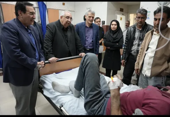 عیادت رئیس دانشگاه از مجروحان حملات و جنایات رژیم صهیونیستی و آمریکایی 