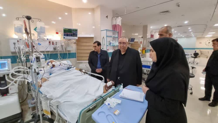 بازدید رئیس دانشگاه از مراکز درمانی سطح استان