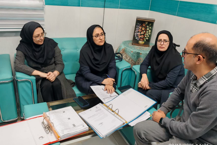 bazdid bazors vazart bacpehdasht az bakhsh IPD bimarestan isi ban marim(e) , markz amuzeshi darmani emam mosi kazem (e) , markz amuzeshi darmani amin