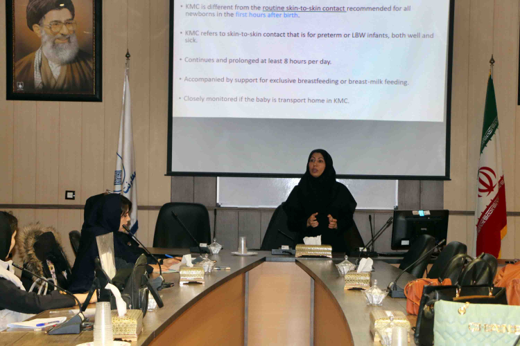 دوره آموزشی « مراقبت آغوشی و تسهیل چالش های شیردهی نوزادان نارس و نیازمند مراقبت ویژه » برگزار شد.