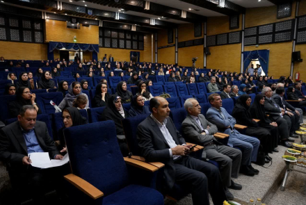 مراسم تجلیل از ماماهای نمونه استان